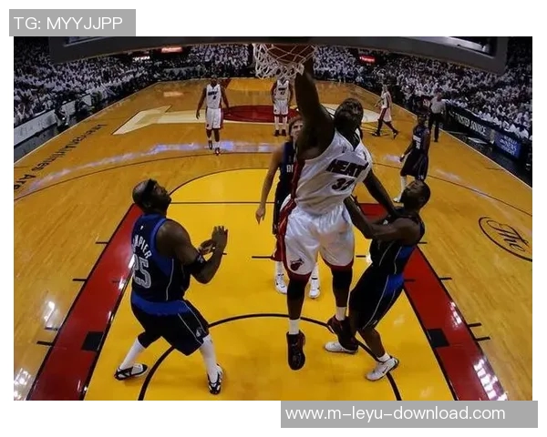 湖人队与热火激战正酣比分背后隐藏的精彩瞬间与战术解析